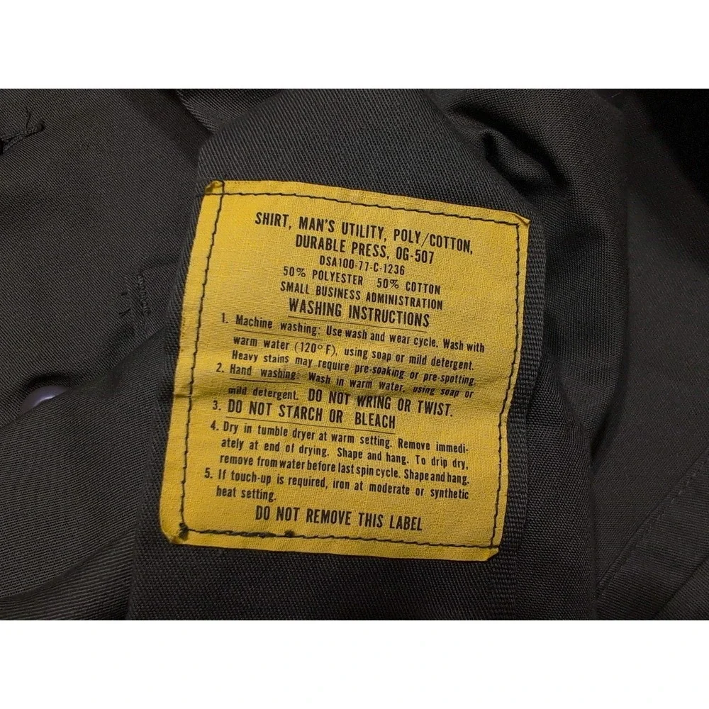 Vintage 1970s US Military Long Sleeve Utility Shirt 8405-00-615-0026 15.5 x 33
